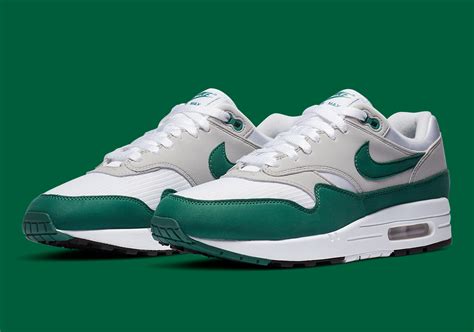 nike groen maat 32|Green Air Max Shoes (15) .